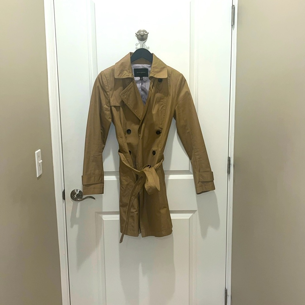 ▪️Gently used trench coat▪️
